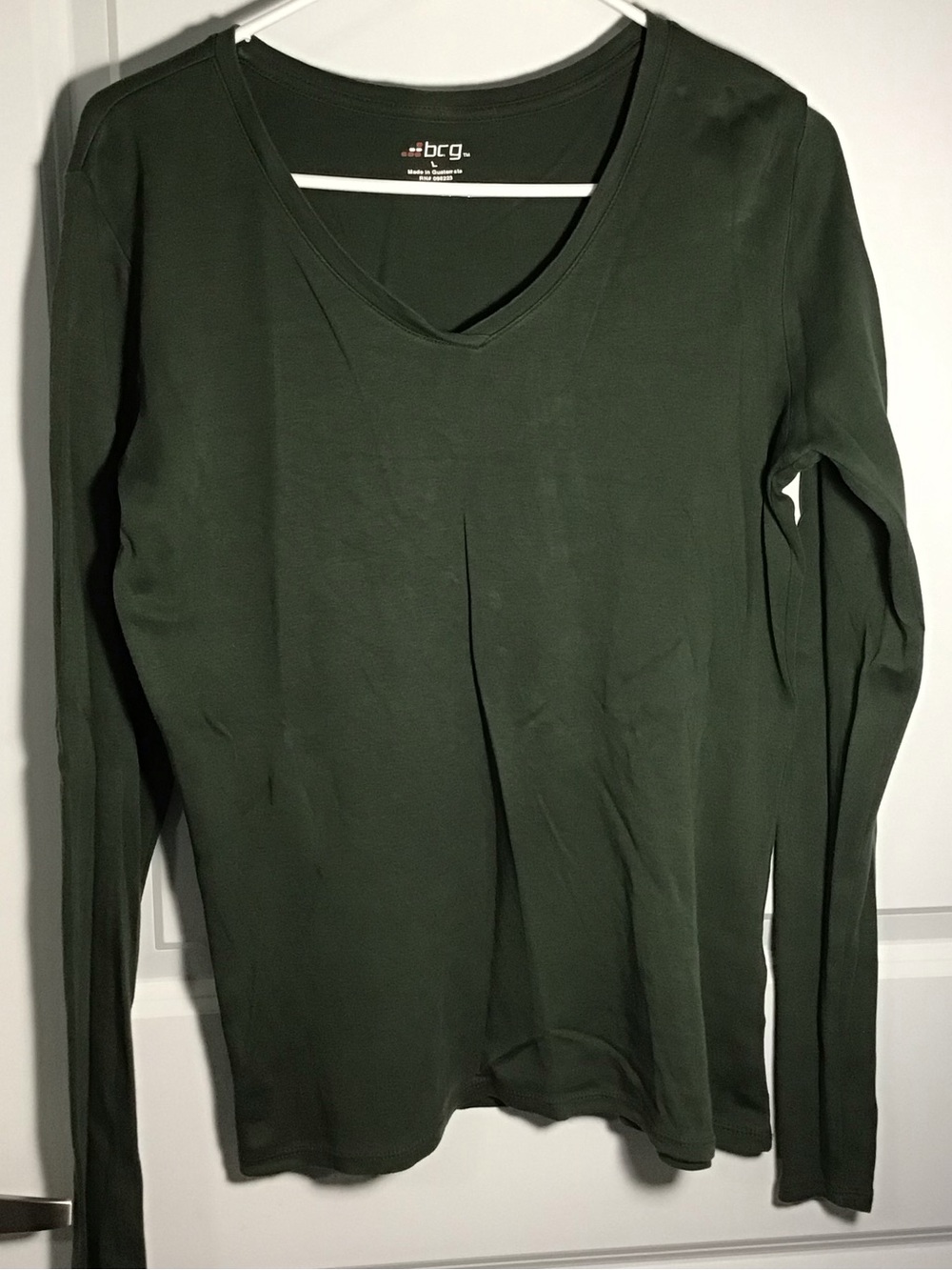 bcg Women's Long-Sleeve V-Neck Top in Olive Green L